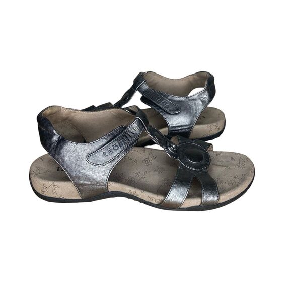 Taos Sandals Size 9 Treasure Metallic Silver Leather Adjustable T Strap Pewter - Picture 5 of 11
